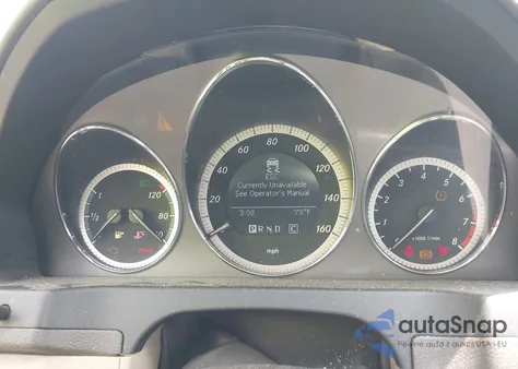 2010 Mercedes-Benz C 300 Luxury/Sport z USA, uszkodzony, nr VIN WDDGF5EB4AR108712